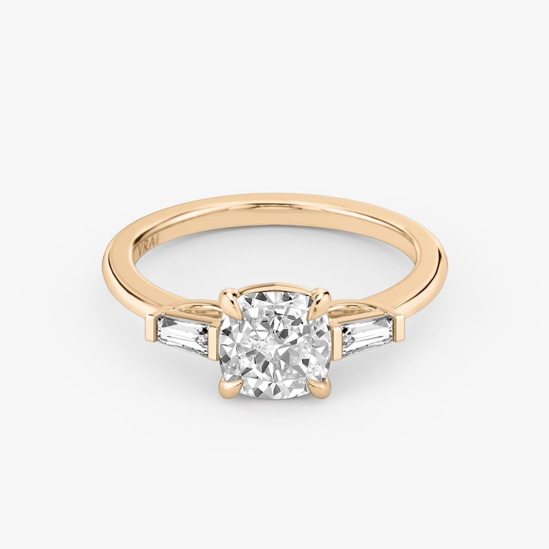 Three stones cushion cut ring in silver