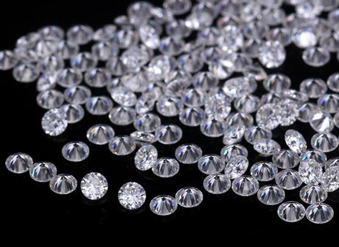 MM size Round cut moissanite
