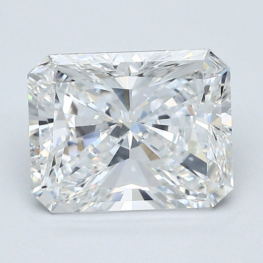 Radiant cut moissanite